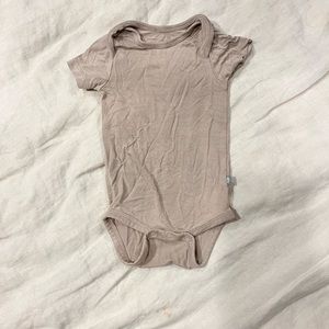 Kyte baby body suit